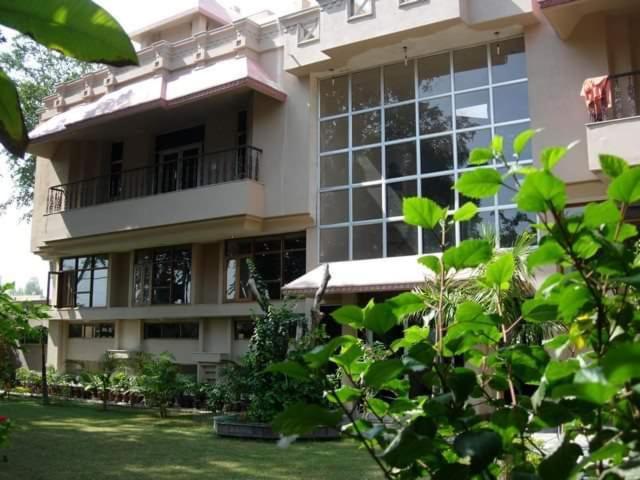 Ananda Krishna Van Vrindāvan Exterior foto